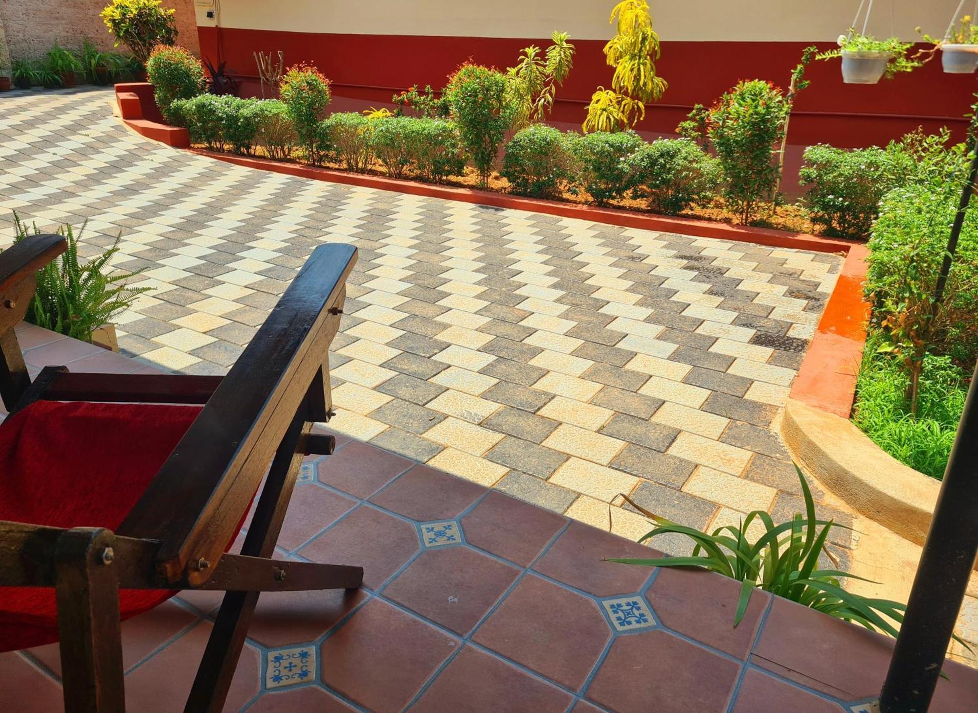 Sunny Smiles Homestay Mangaluru Zewnętrze zdjęcie